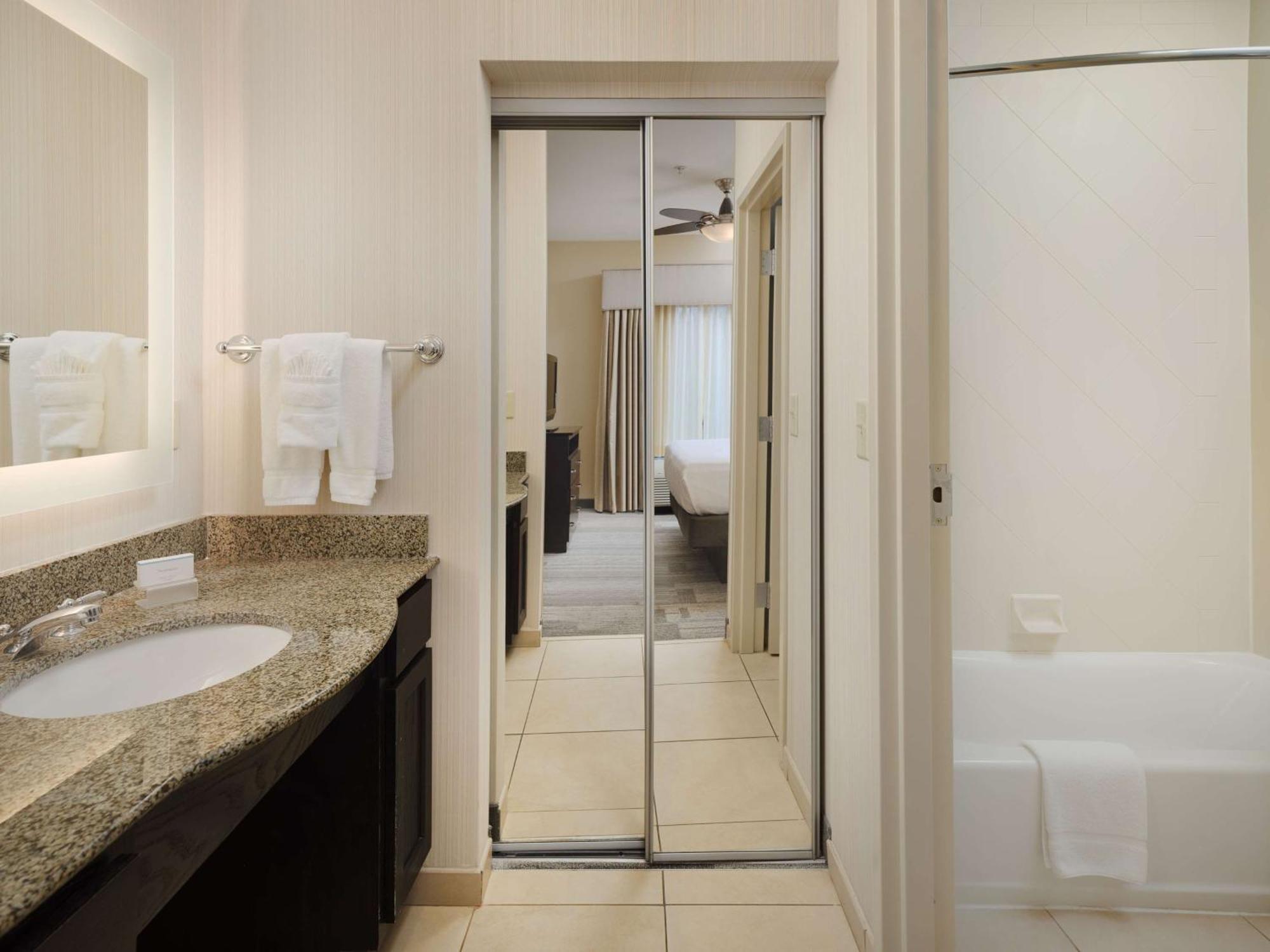 Homewood Suites By Hilton Atlanta Nw/Kennesaw-Town Center Bagian luar foto